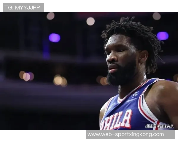 马克西回忆四年前恩比德空接扣篮赛前特意提醒要传球给他 马克西回忆四年前恩比德空接扣篮赛前特意提醒要传球给他