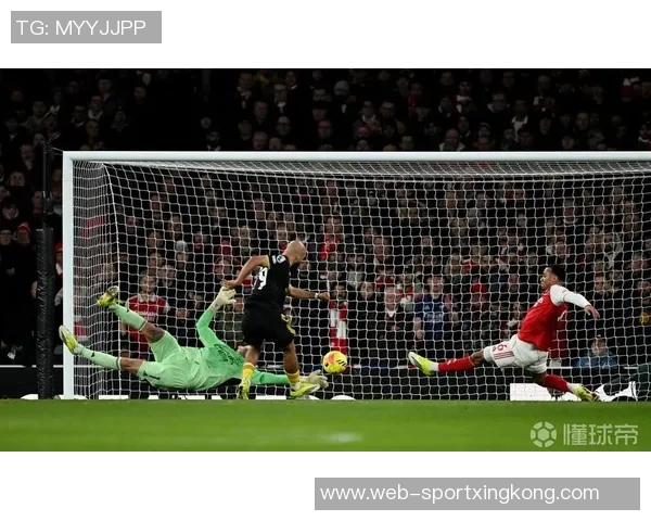 曼联官网报道姆伯莫本赛季英超无球前插跑动和预期助攻均居首位