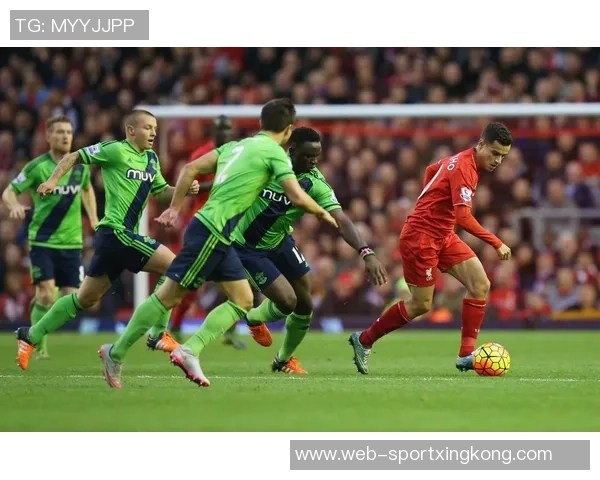 米尔纳40岁英超出战649场距历史出场纪录仅差4场 米尔纳40岁英超出战649场距历史出场纪录仅差4场